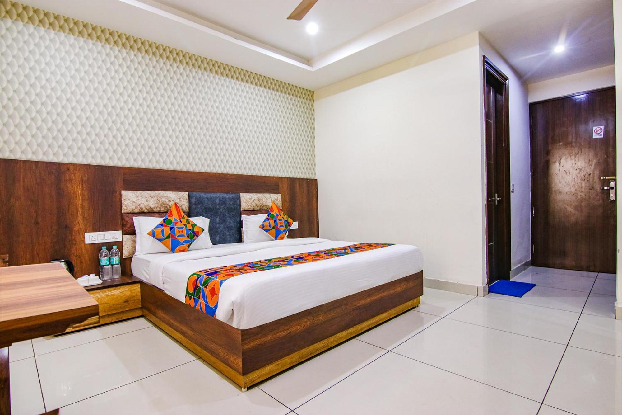 Fabhotel Lime Wood Mohali Екстер'єр фото