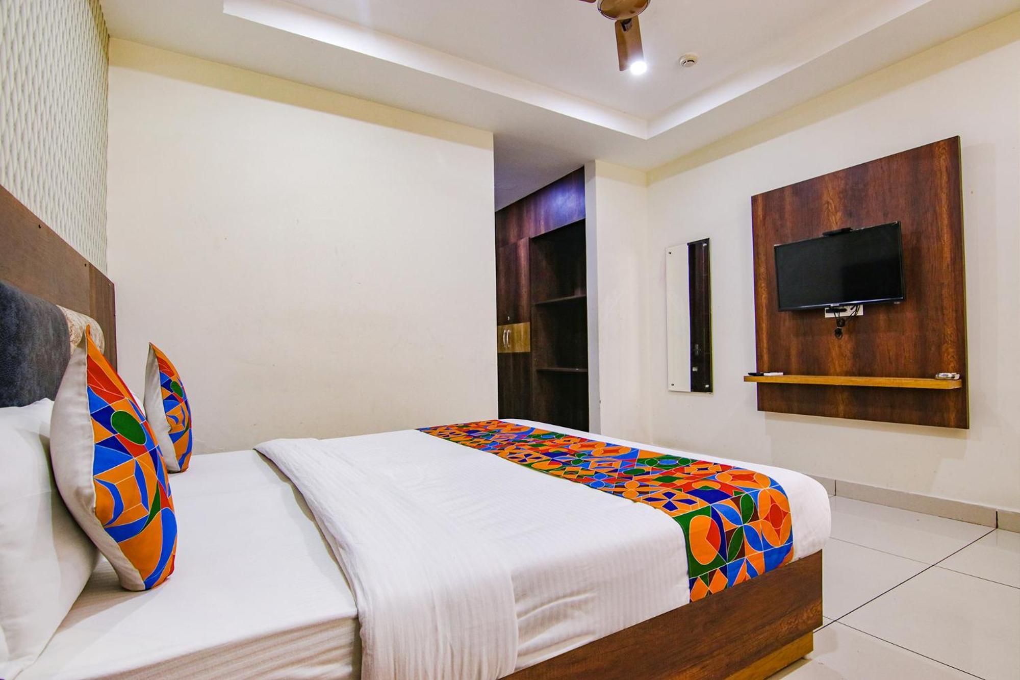 Fabhotel Lime Wood Mohali Екстер'єр фото