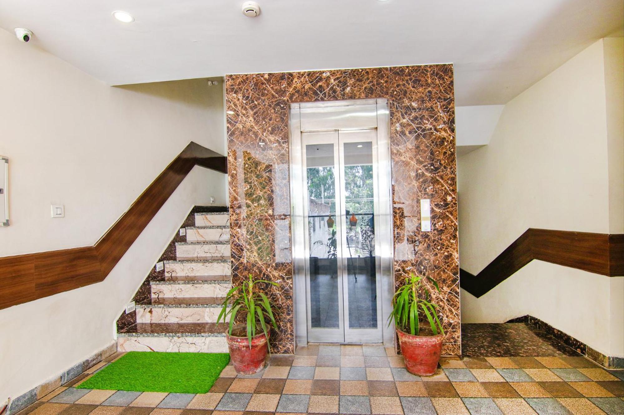 Fabhotel Lime Wood Mohali Екстер'єр фото