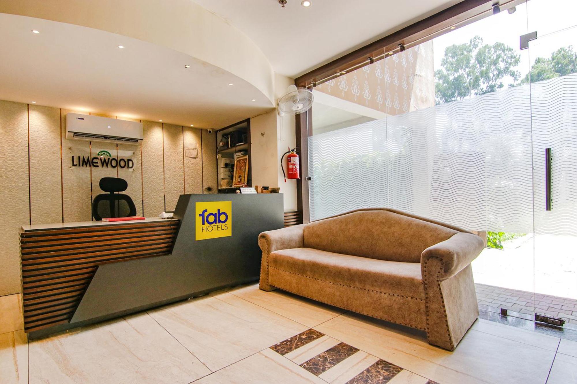 Fabhotel Lime Wood Mohali Екстер'єр фото